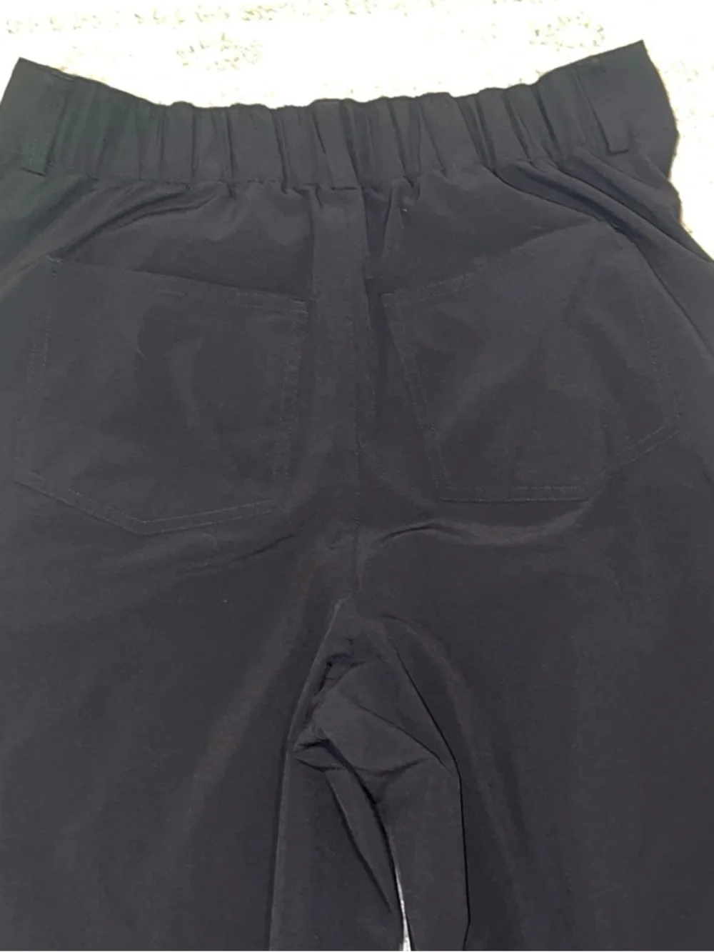 ALO YOGA Workwear Cargo Pant in Black